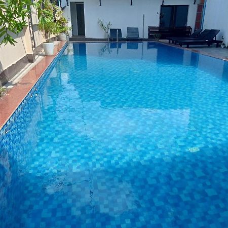 V Central Hotel Vang Vieng Zewnętrze zdjęcie