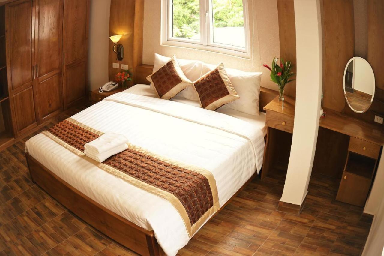 V Central Hotel Vang Vieng Zewnętrze zdjęcie