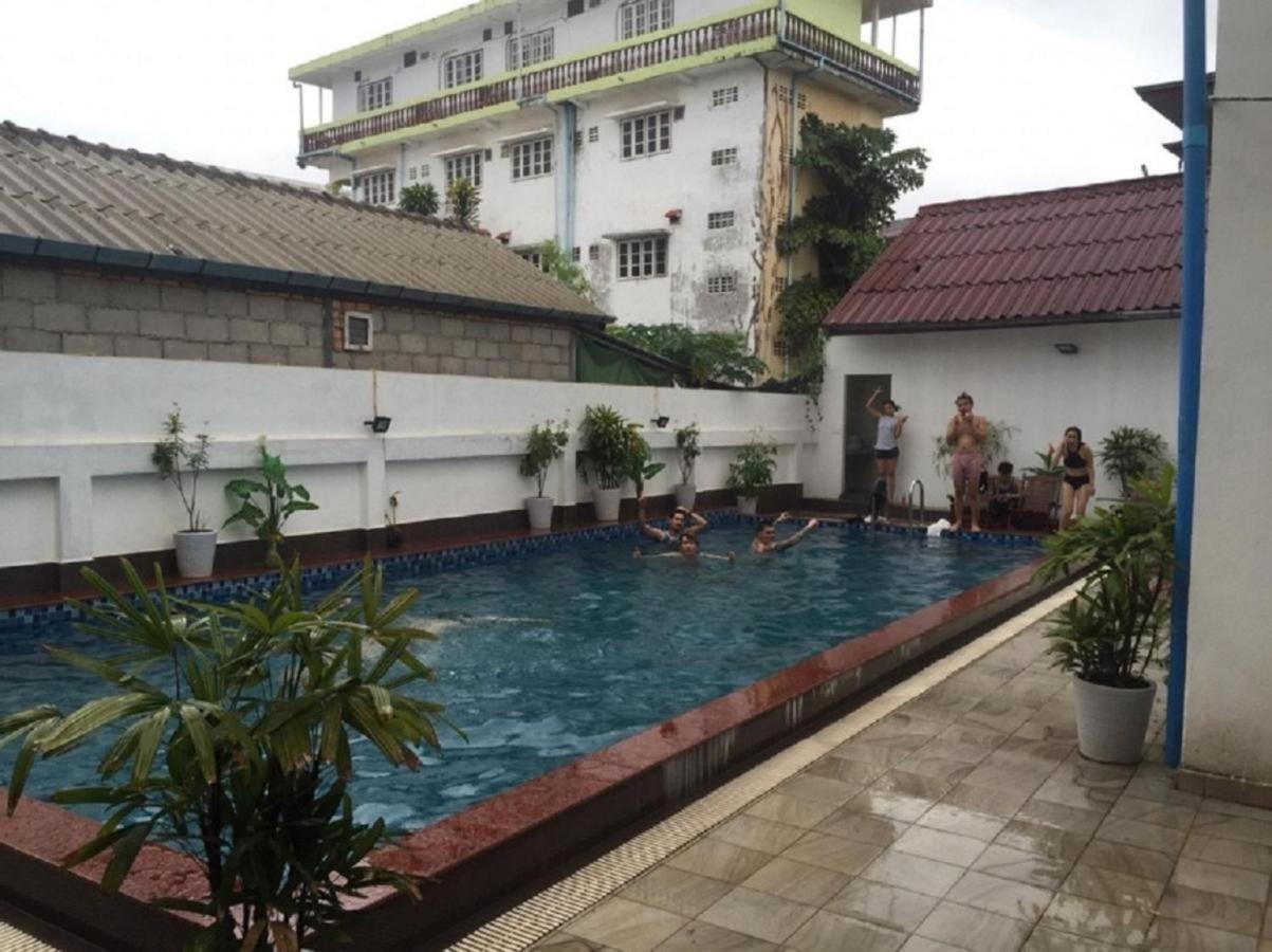 V Central Hotel Vang Vieng Zewnętrze zdjęcie