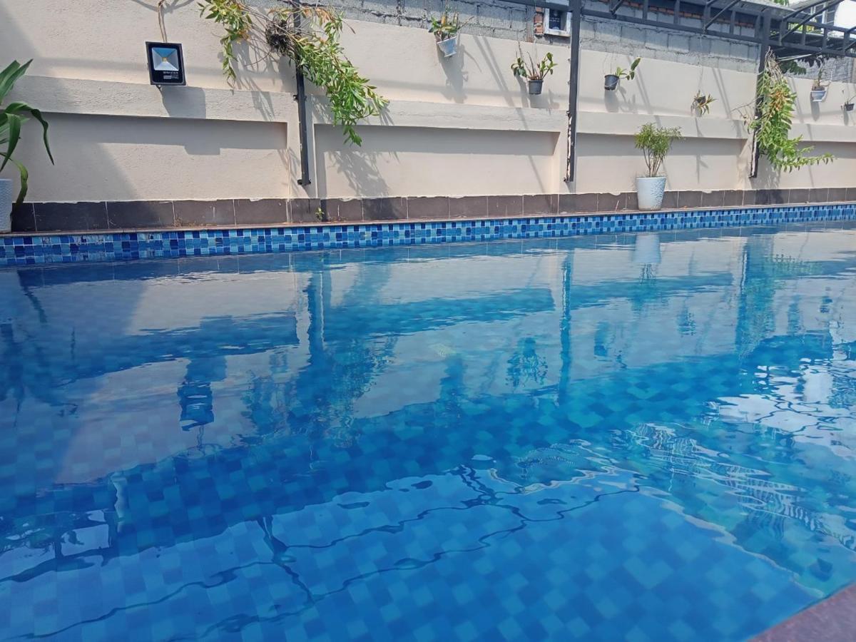 V Central Hotel Vang Vieng Zewnętrze zdjęcie